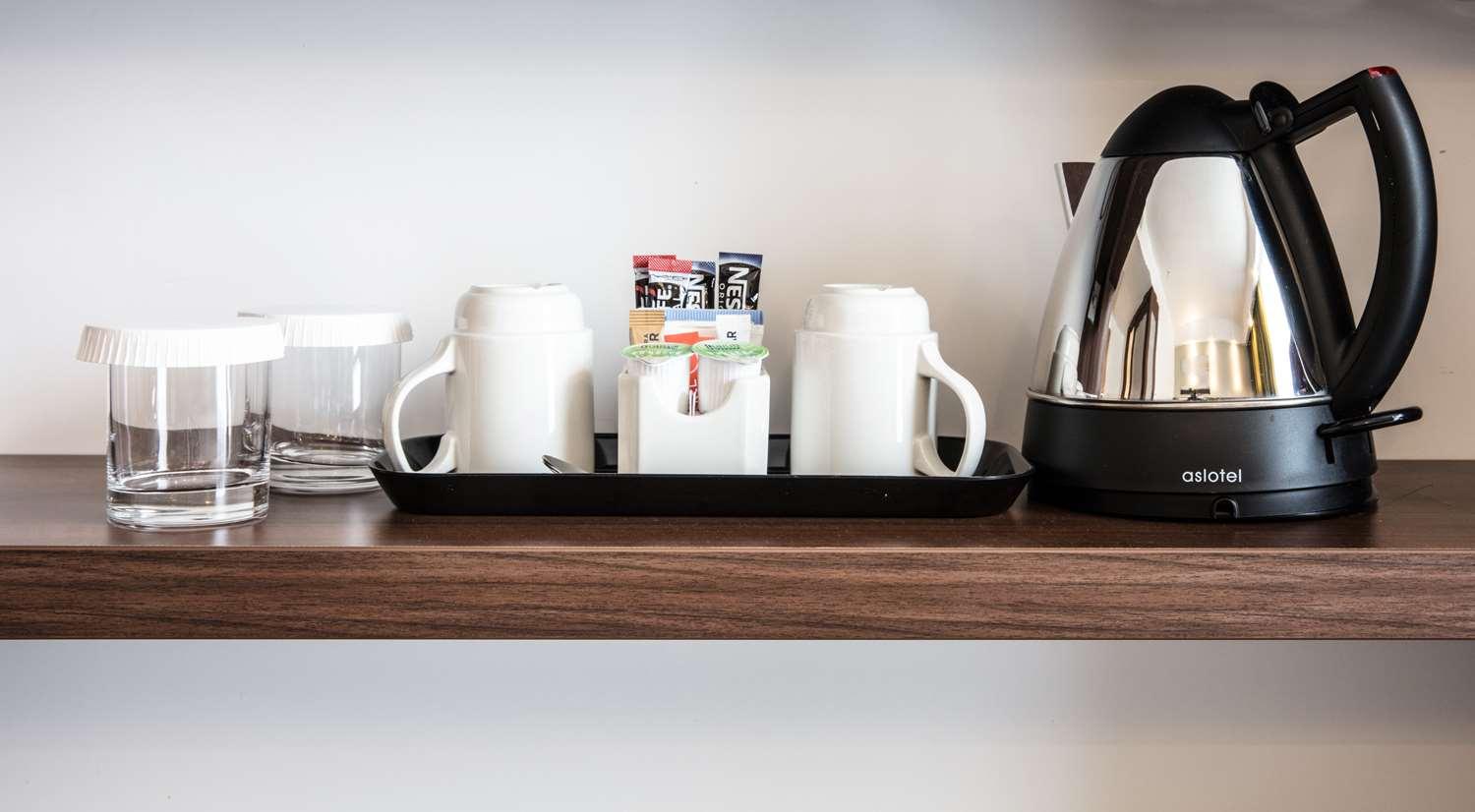 HAMPTON BY HILTON EXETER AIRPORT — 10