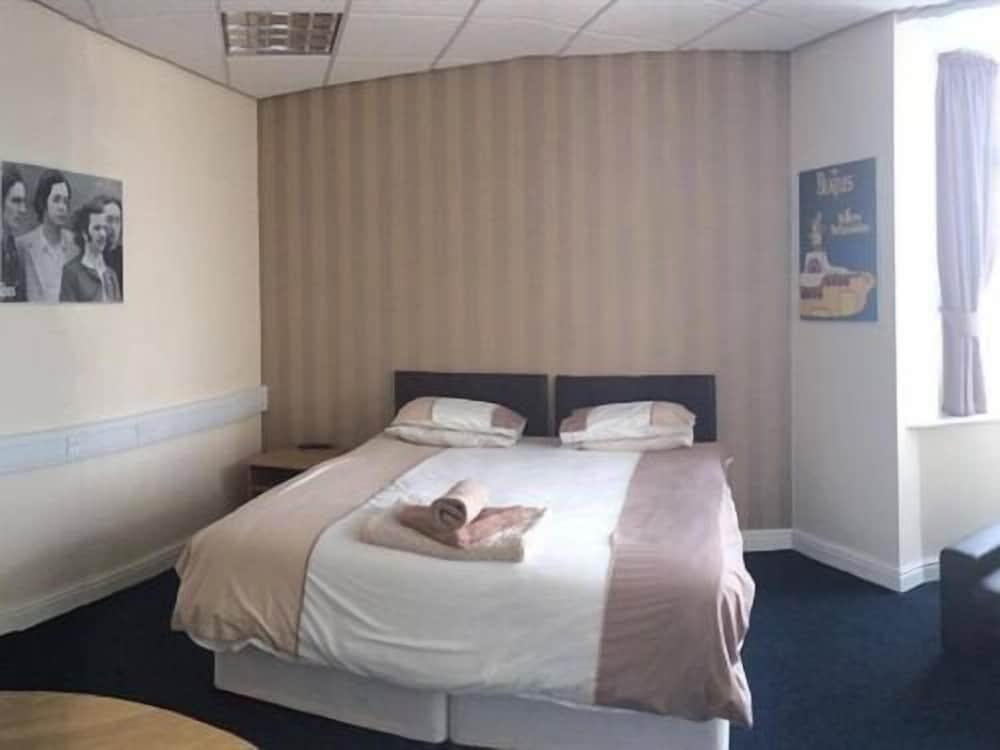 Liverpool Gateway B&B — 10