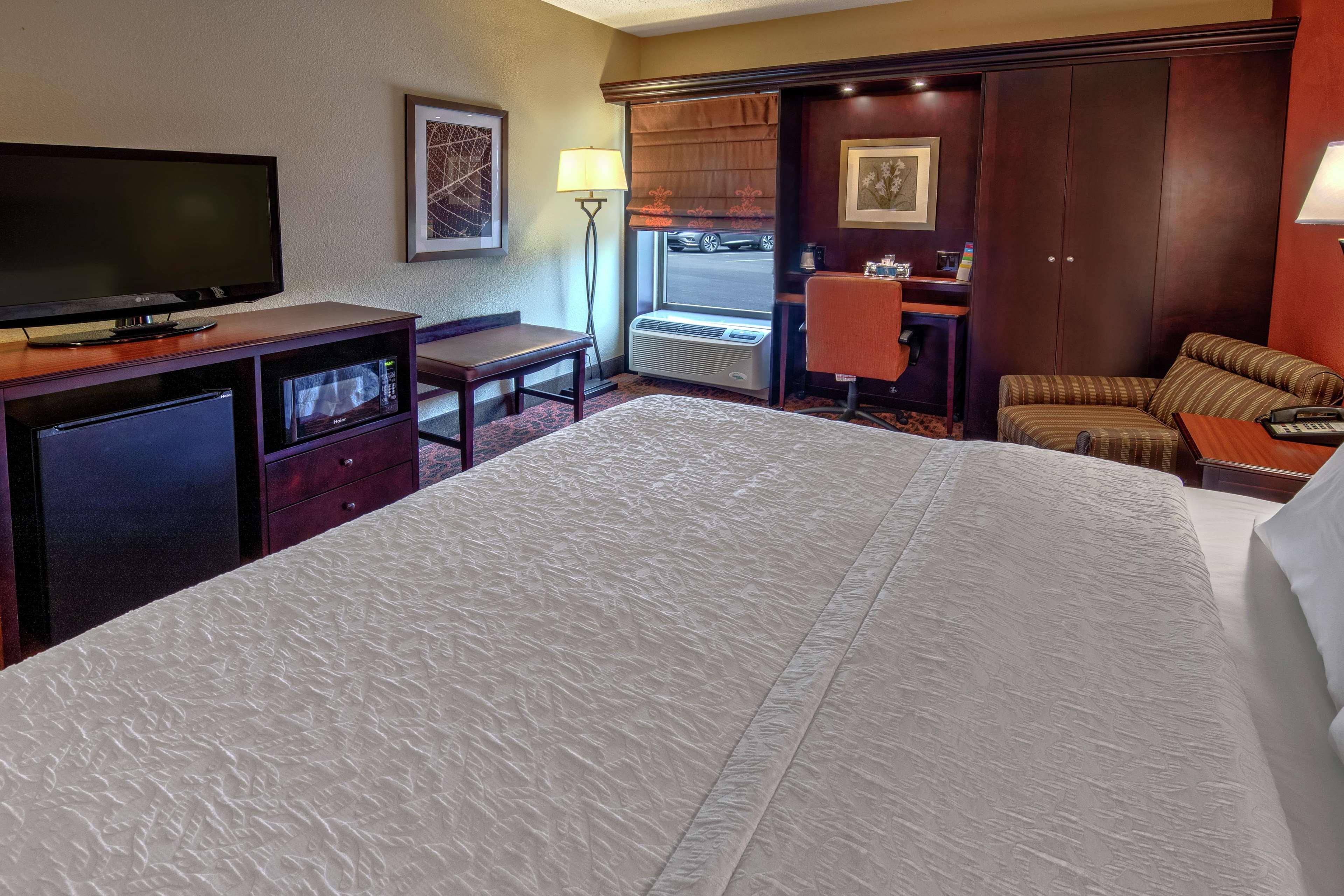 Hampton Inn Ashland — 10