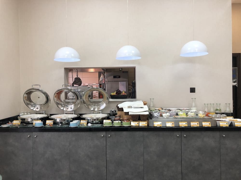 TIME Express Hotel Al Khan — 4
