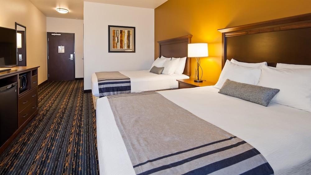 Best Western Plus Casper Inn & Suites — 9