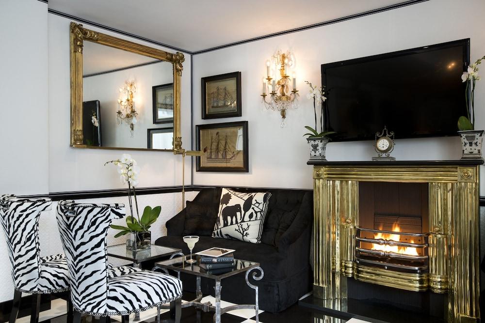 THE DUKE OF RICHMOND HOTEL — 8