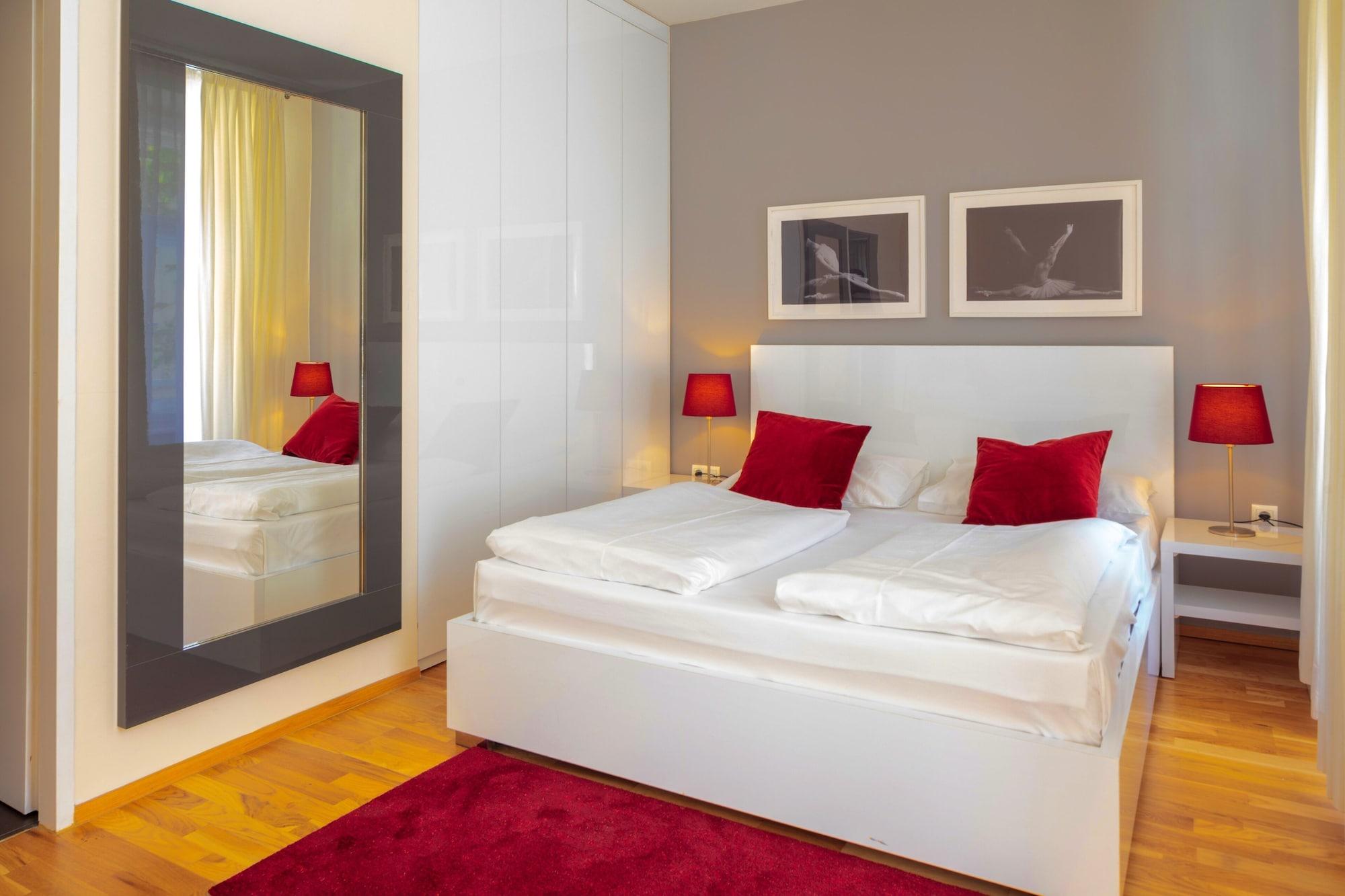 The Levante Rathaus Apartments. — 10