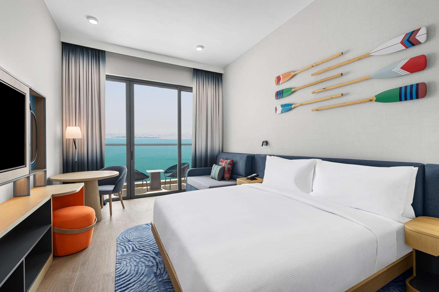 Hampton By Hilton Marjan Island — 9