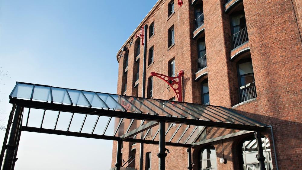 Holiday Inn Express Liverpool Royal Albert Dock — 4