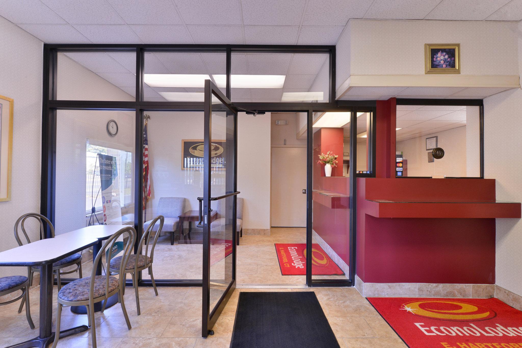 Economy Inn East Hartford CT — 5