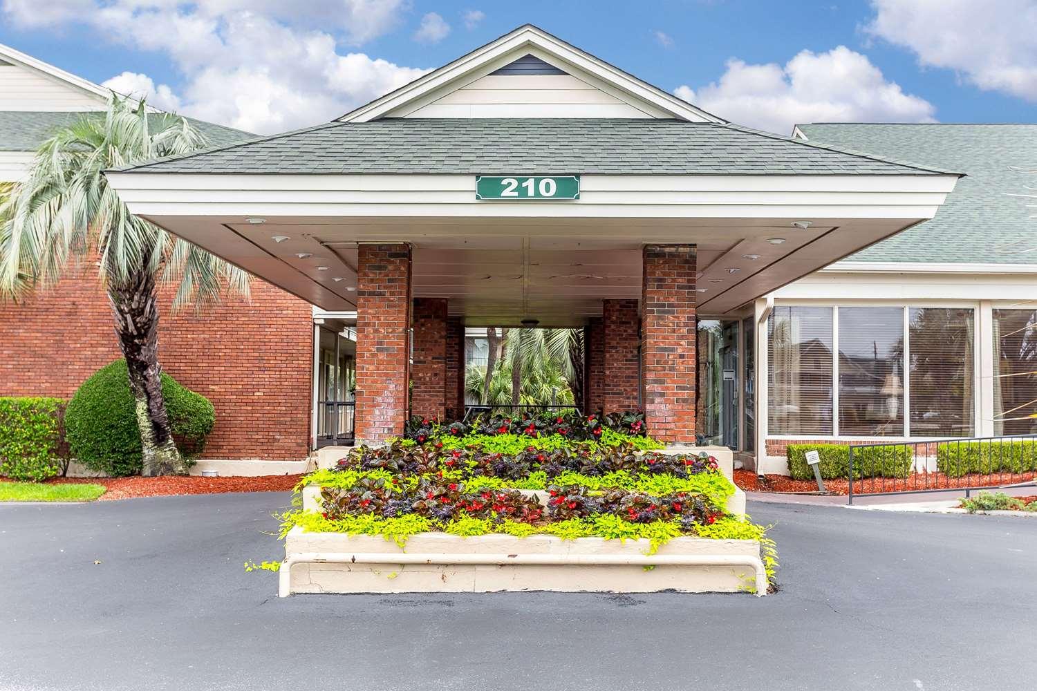 Quality Inn & Suites Georgetown — 2