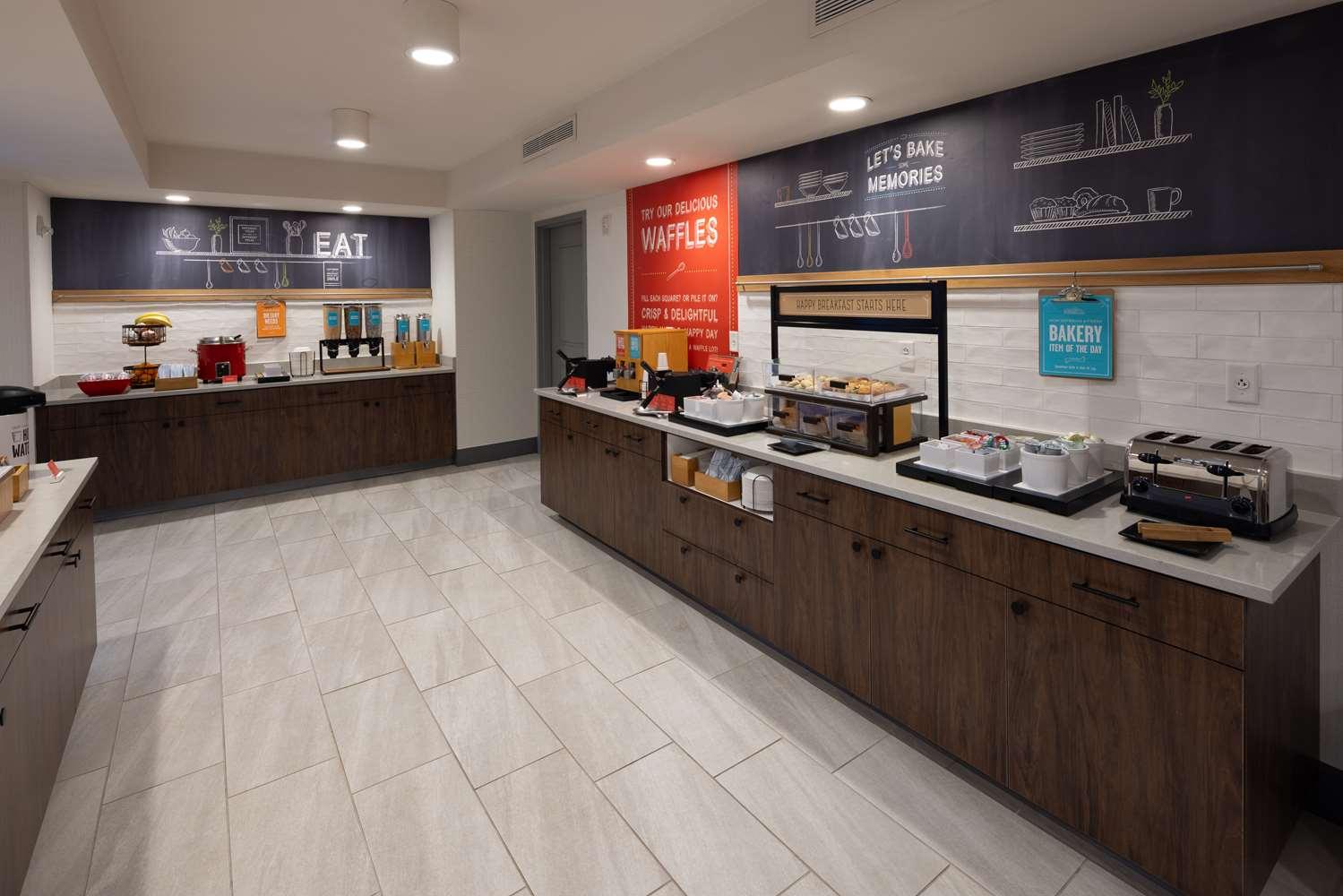 Hampton Inn Asheville-Tunnel Road — 8
