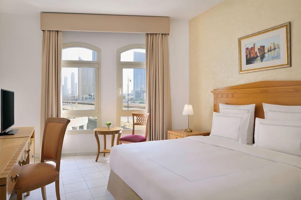 Swissotel Al Murooj Dubai — 2