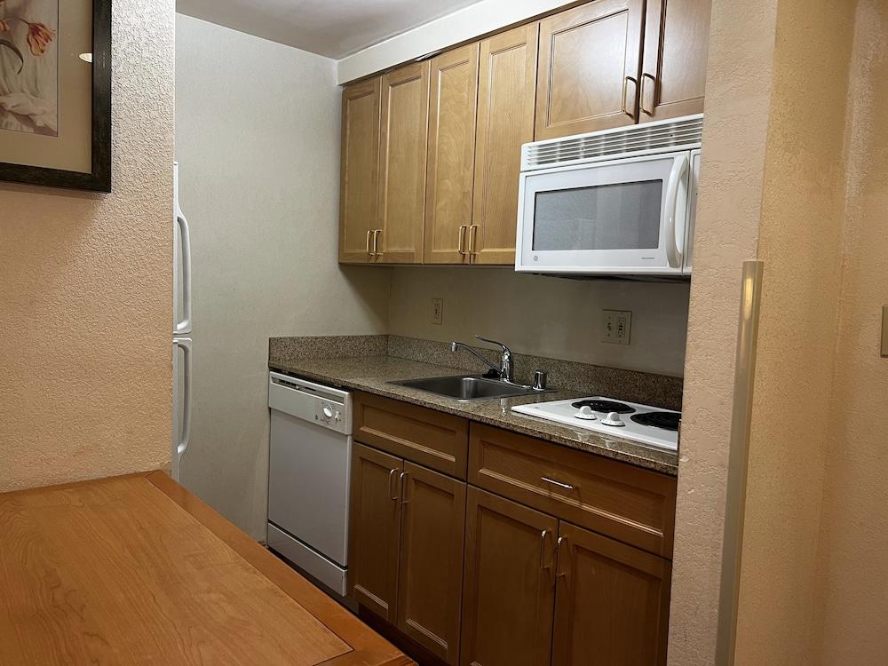Hyatt House Colorado Springs Airport — 7
