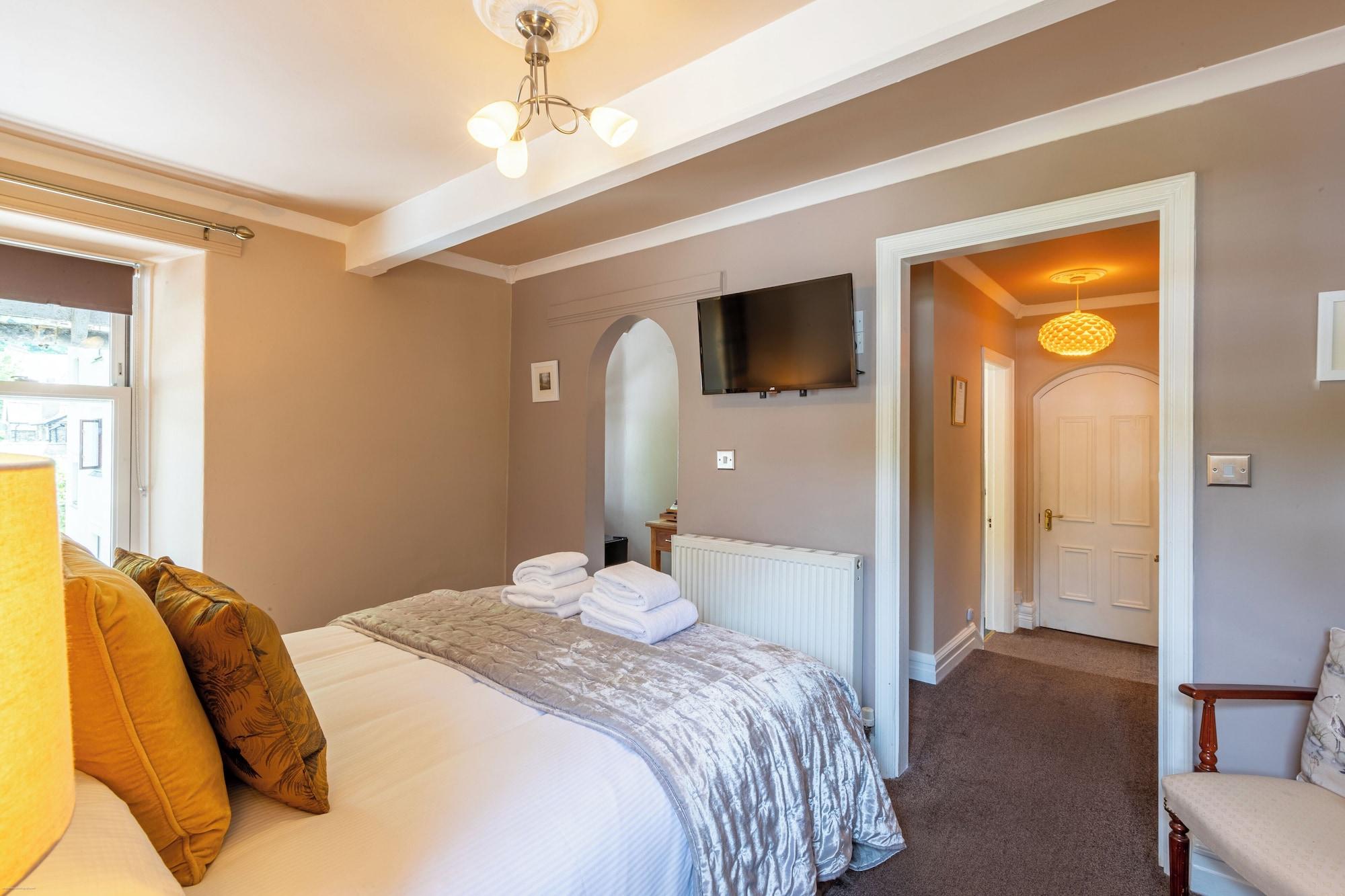 Oakfold House — 4