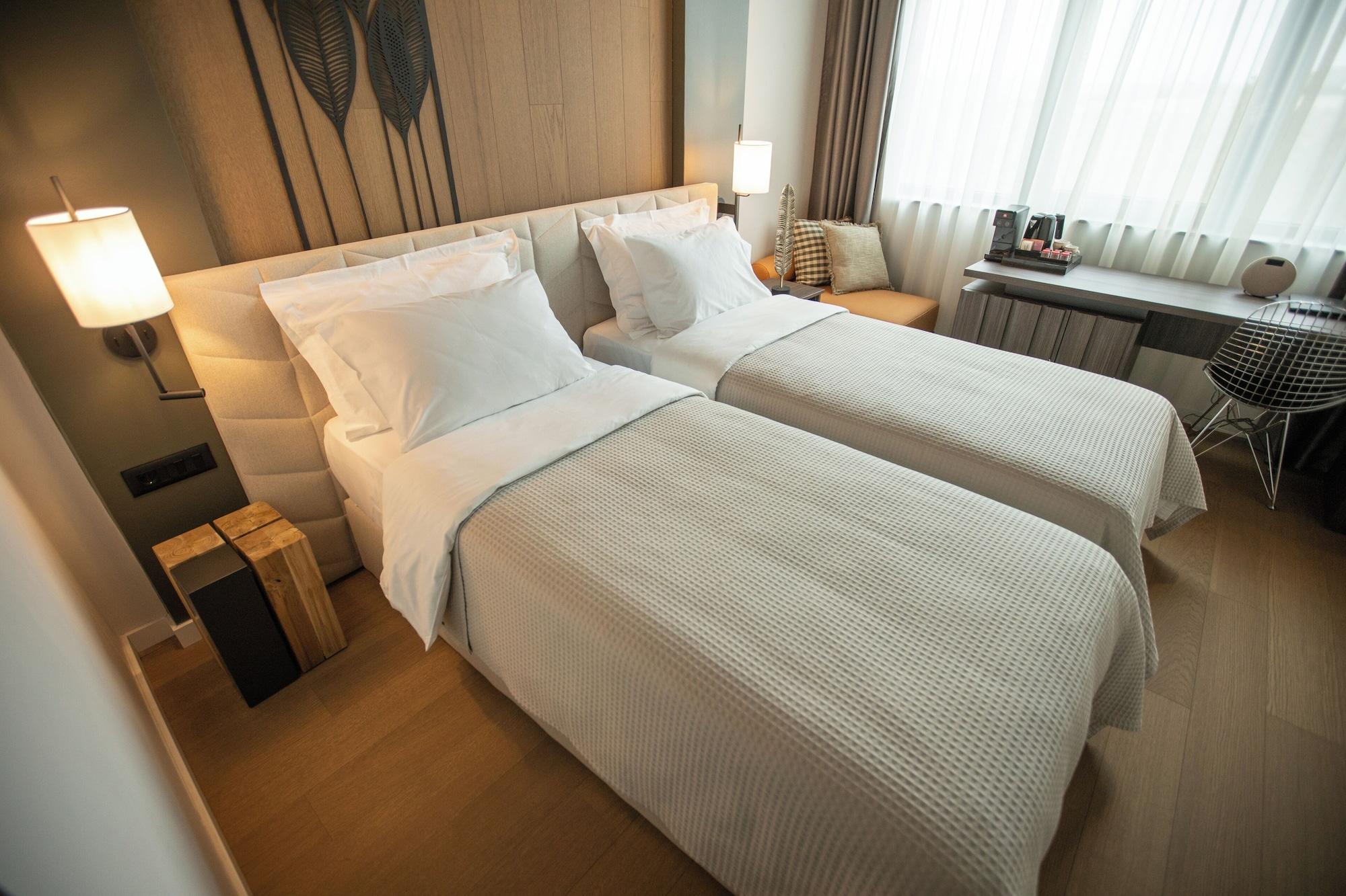 KAMNIK HOTEL — 5