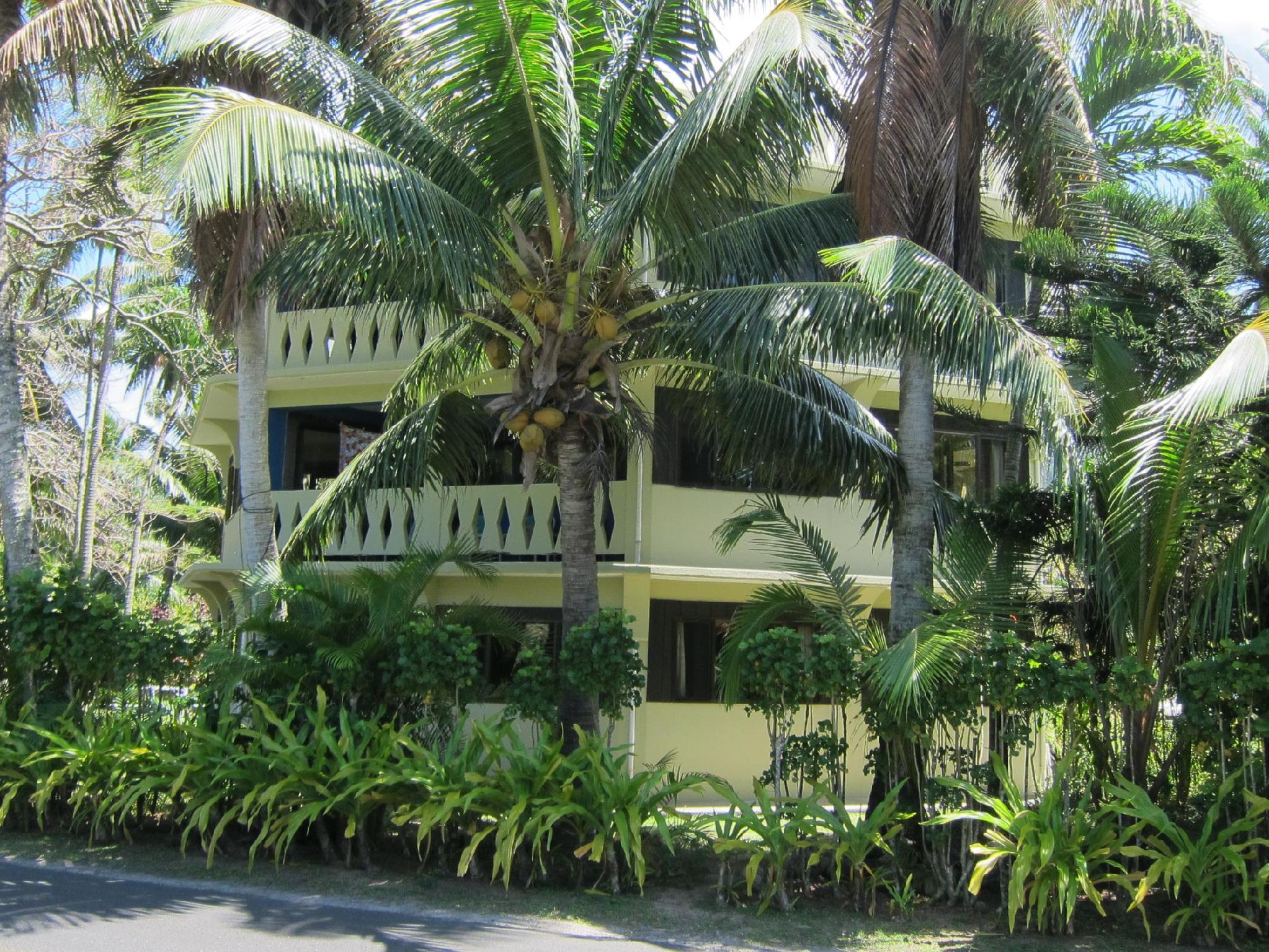 Raina Beach Apartments — 6
