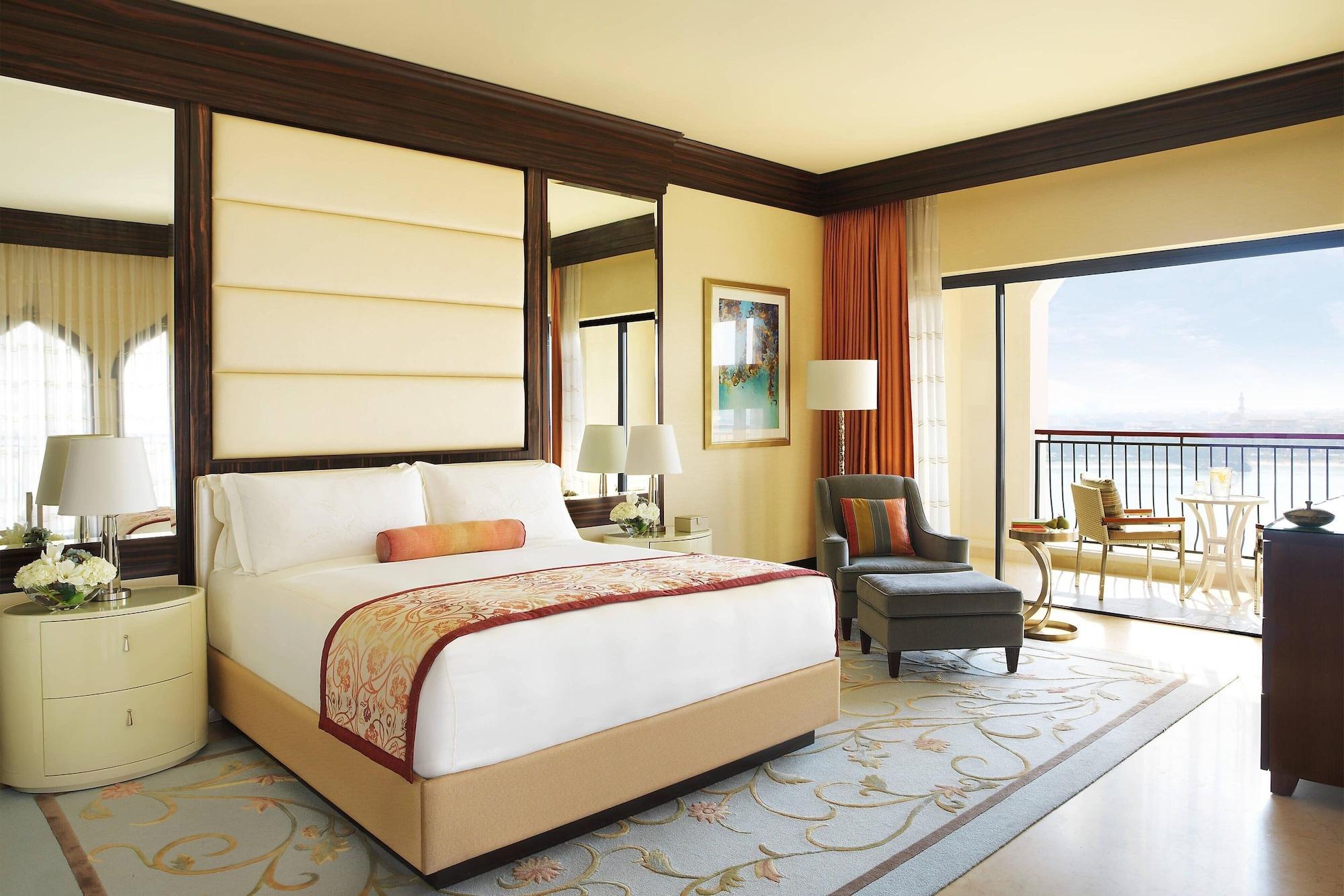 The Ritz Carlton Abu Dhabi Grand Canal