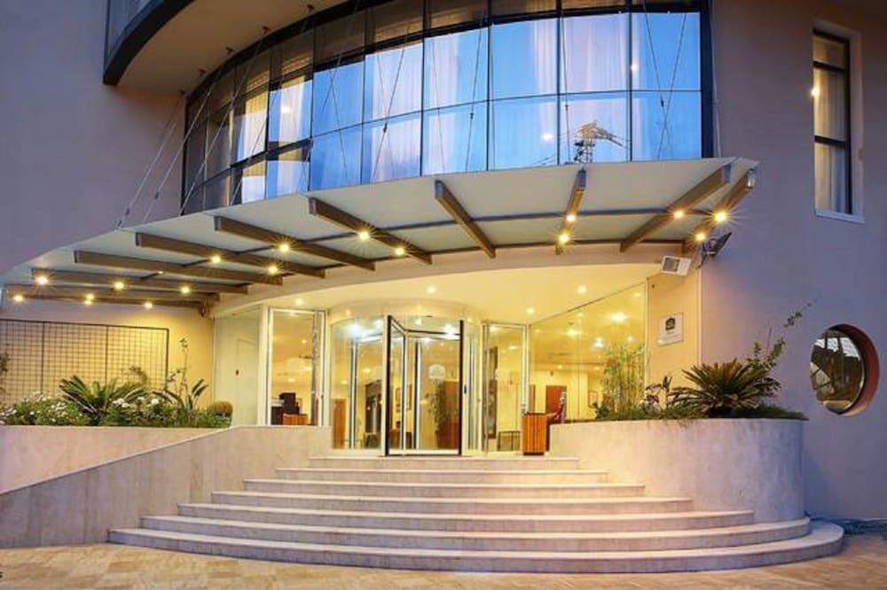 Liberte Hotels Oran — 2