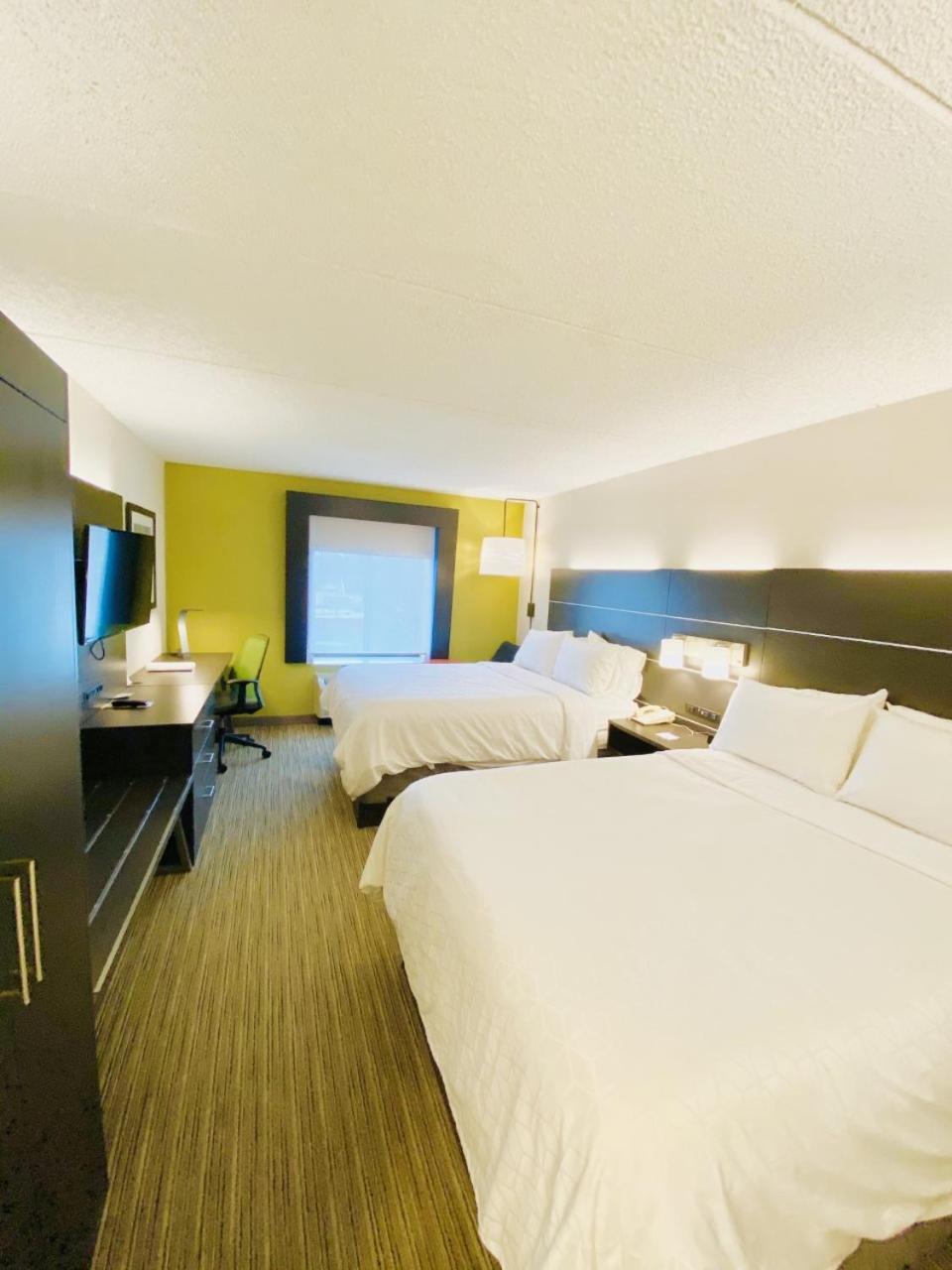 Holiday Inn Express And Suites Albany Airport- Wolf Road — 6