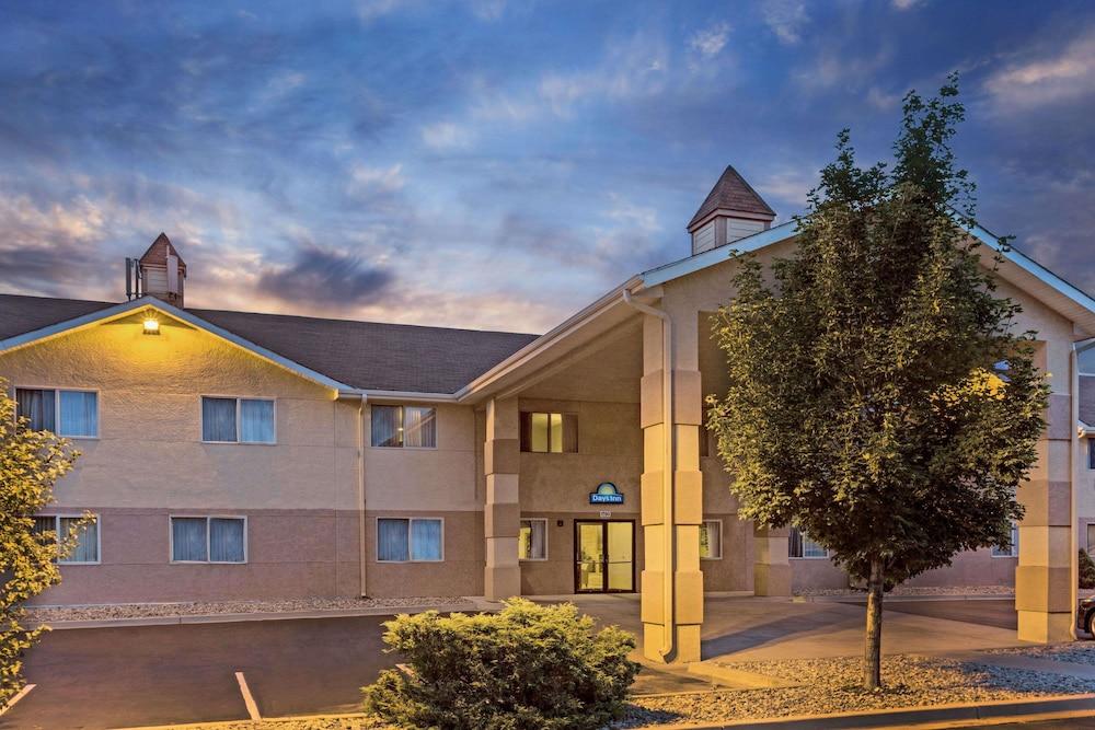 Days Inn by Wyndham Colorado Springs Airport — 3