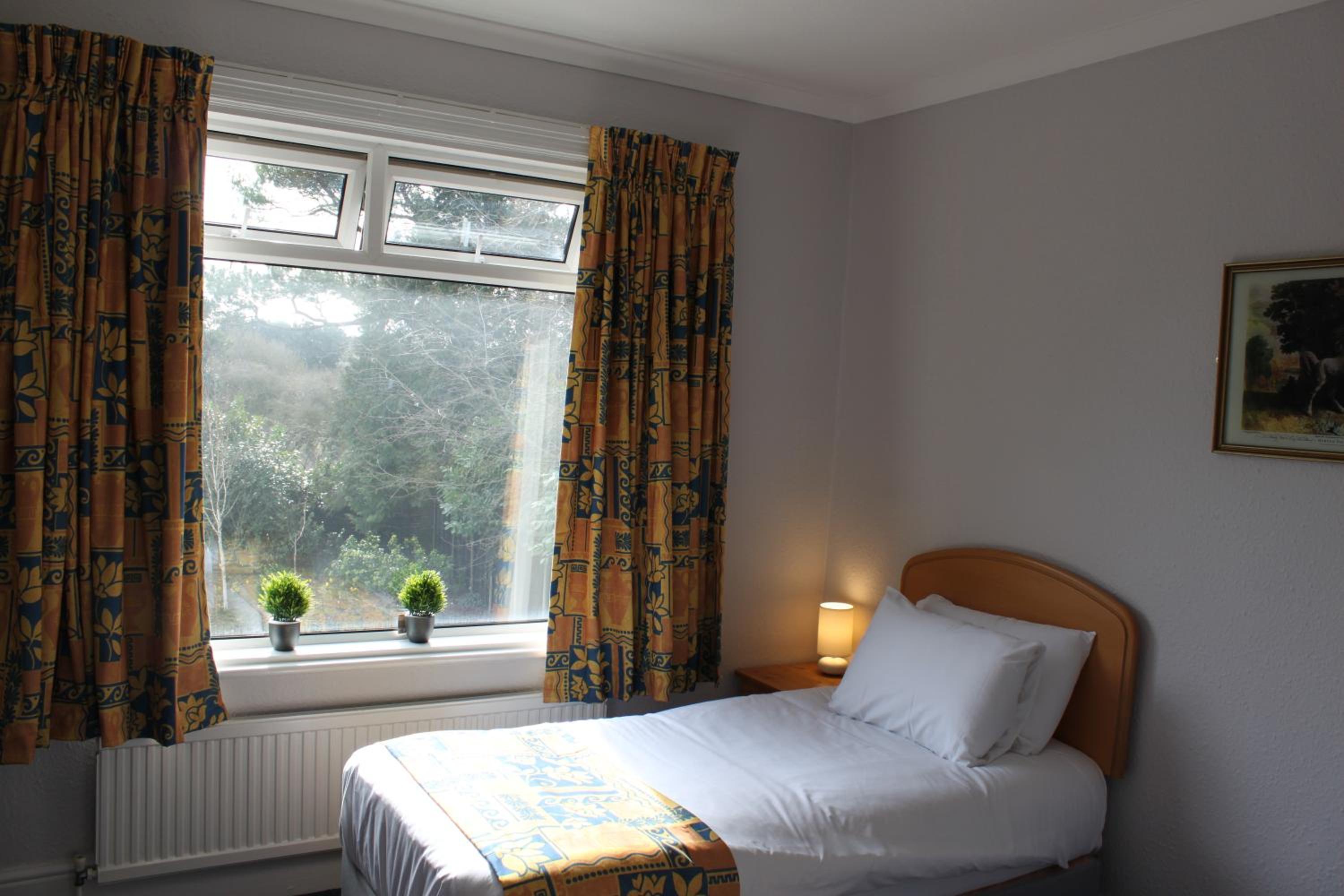 Redwings Lodge Baldock — 9