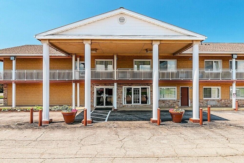 Americas Best Value Inn Austinburg — 2