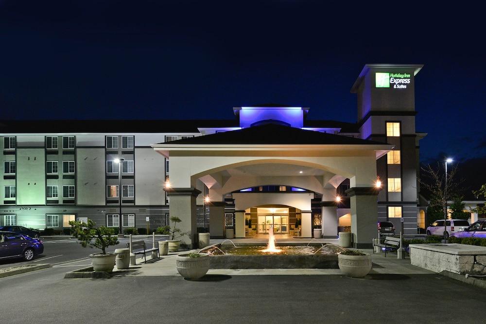 Holiday Inn Express and Suites Tacoma South Lakewood, an IHG Hotel — 2