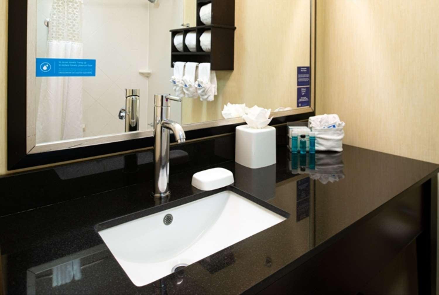 Hampton Inn Glenwood Springs — 2