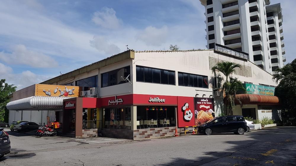 ABDUL RAZAK HOTEL APARTMENTS(MB) 874905 — 4