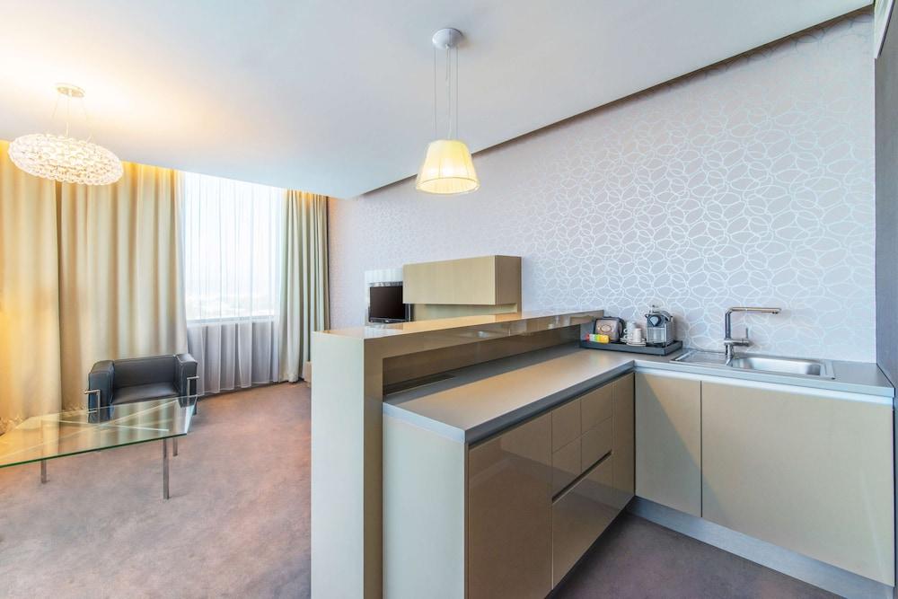 NH Bratislava Gate One — 4