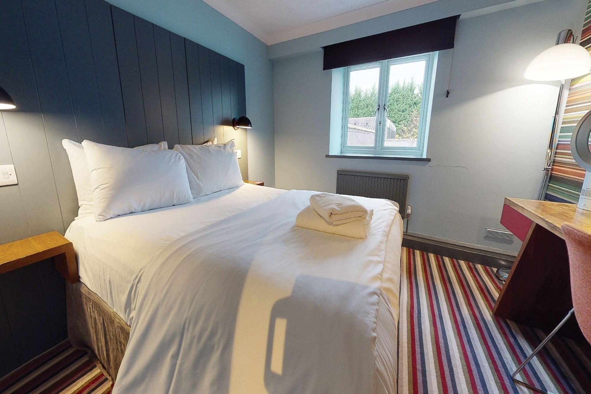 Village Urban Resort Manchester Cheadle — 10