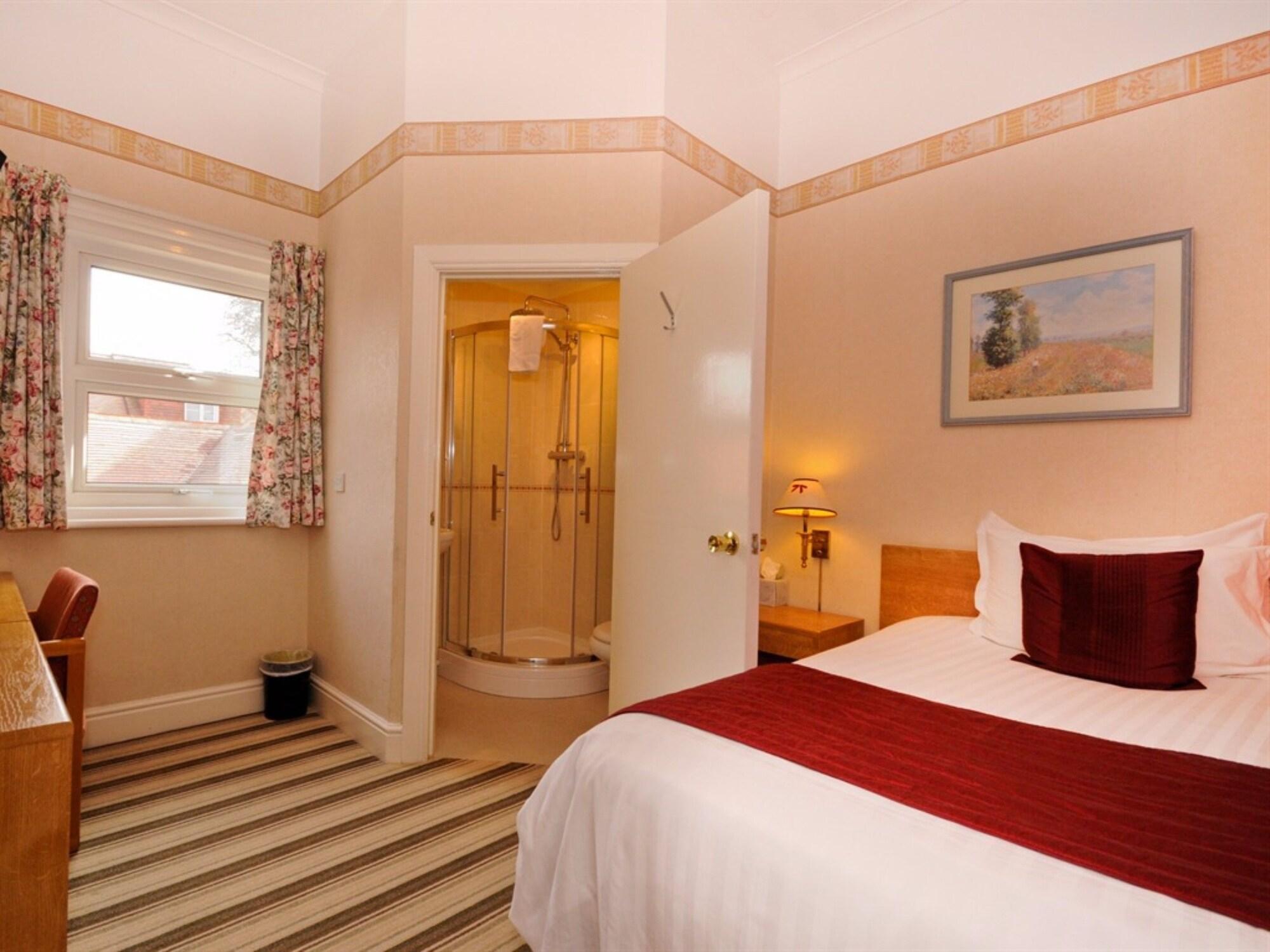 Denewood Hotel - Guest Accomodation — 8