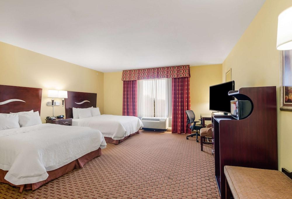 Hampton Inn Galax — 7