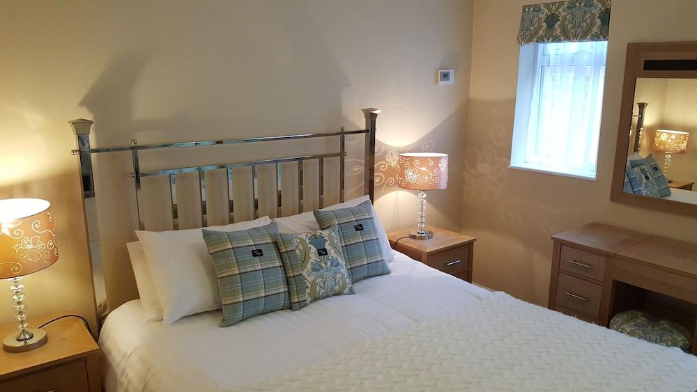 Harrogate Elite Living — 10