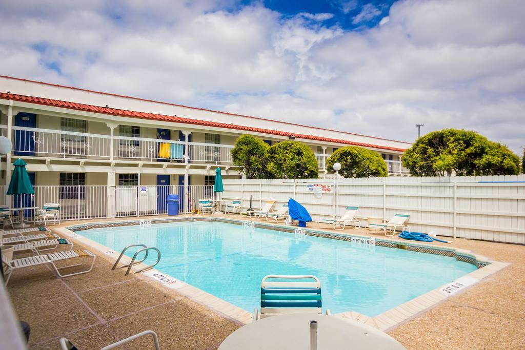 Motel6 Austin, TX - Midtown — 7