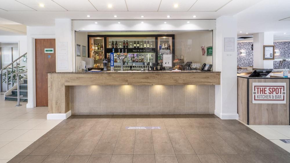 Holiday Inn Bristol Airport — 5