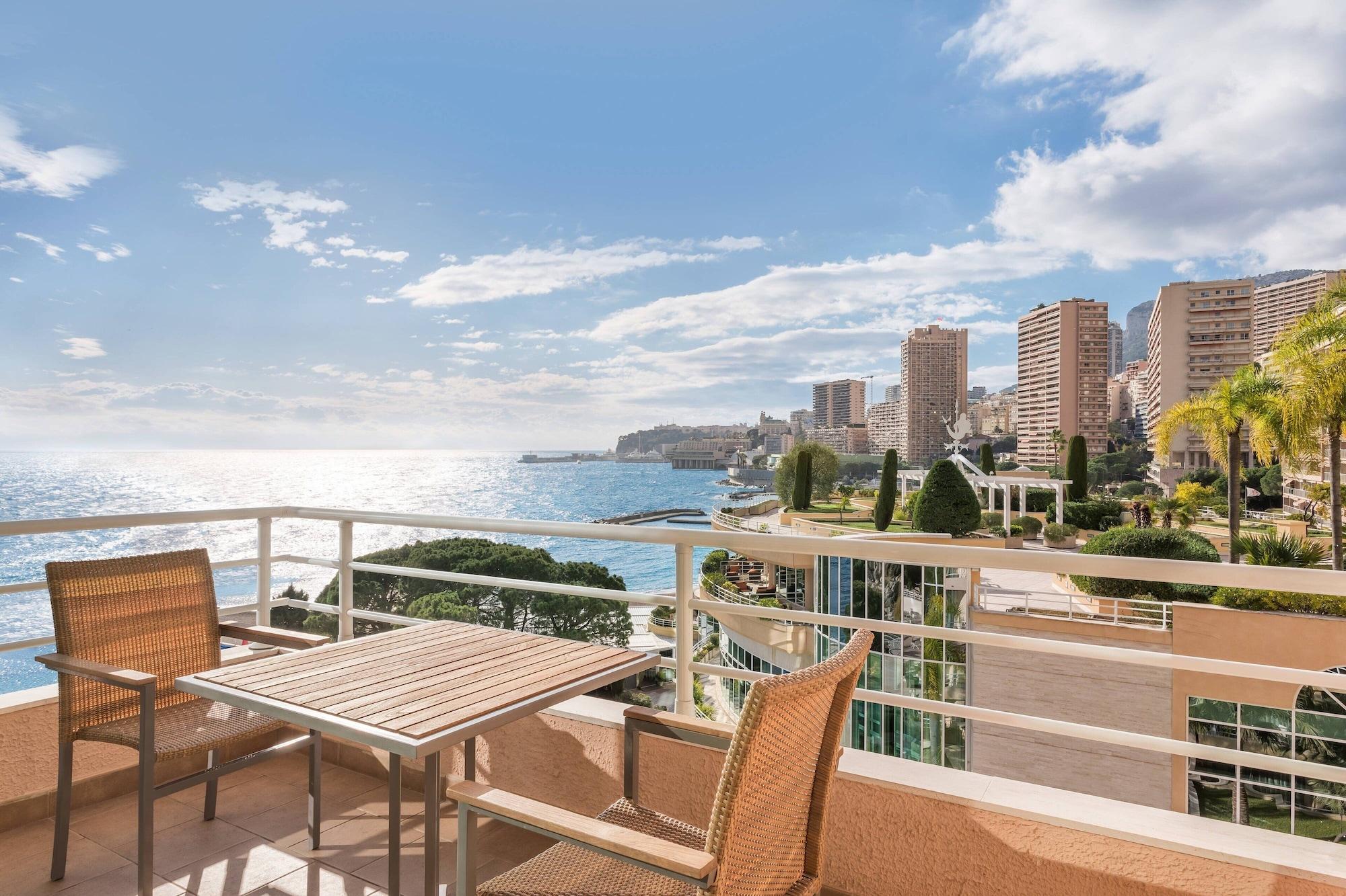 Le Meridien Beach Plaza 986615 — 9