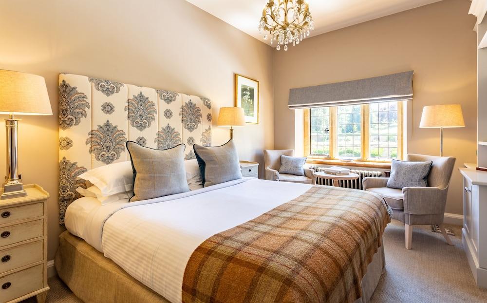 Buckland Manor — 8