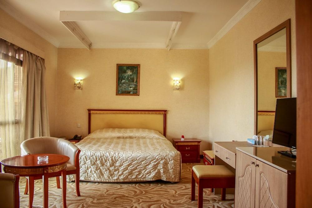 The City Royal Resort Hotel — 9