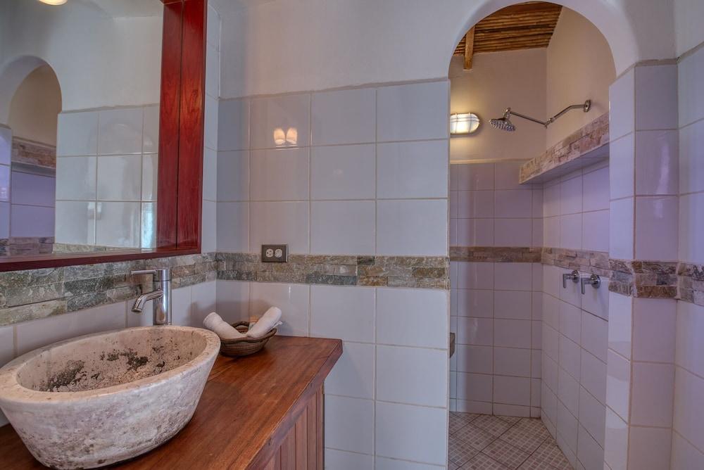 Hotel Alcazar 1182108 — 8