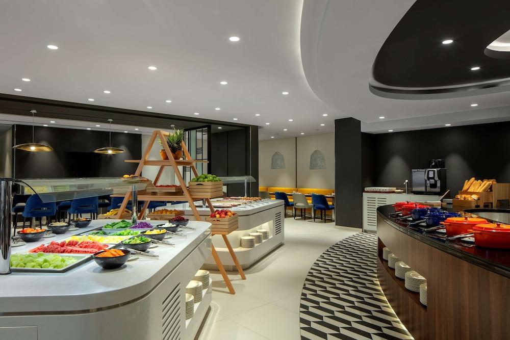 Hyatt Place Dubai Jumeirah — 8