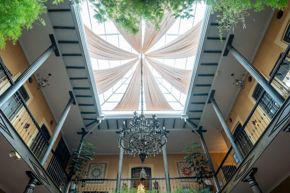 MANSION ALCAZAR — 3