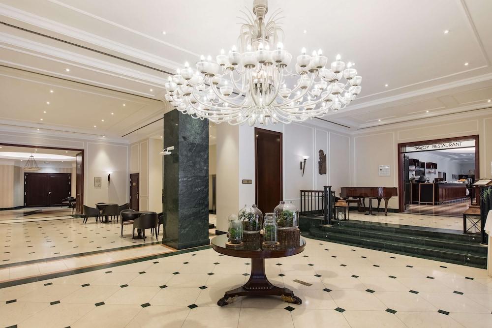 RADISSON BLU CARLTON — 4