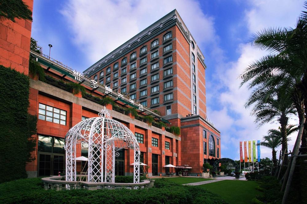 GRAND VICTORIA HOTEL 882355 — 6