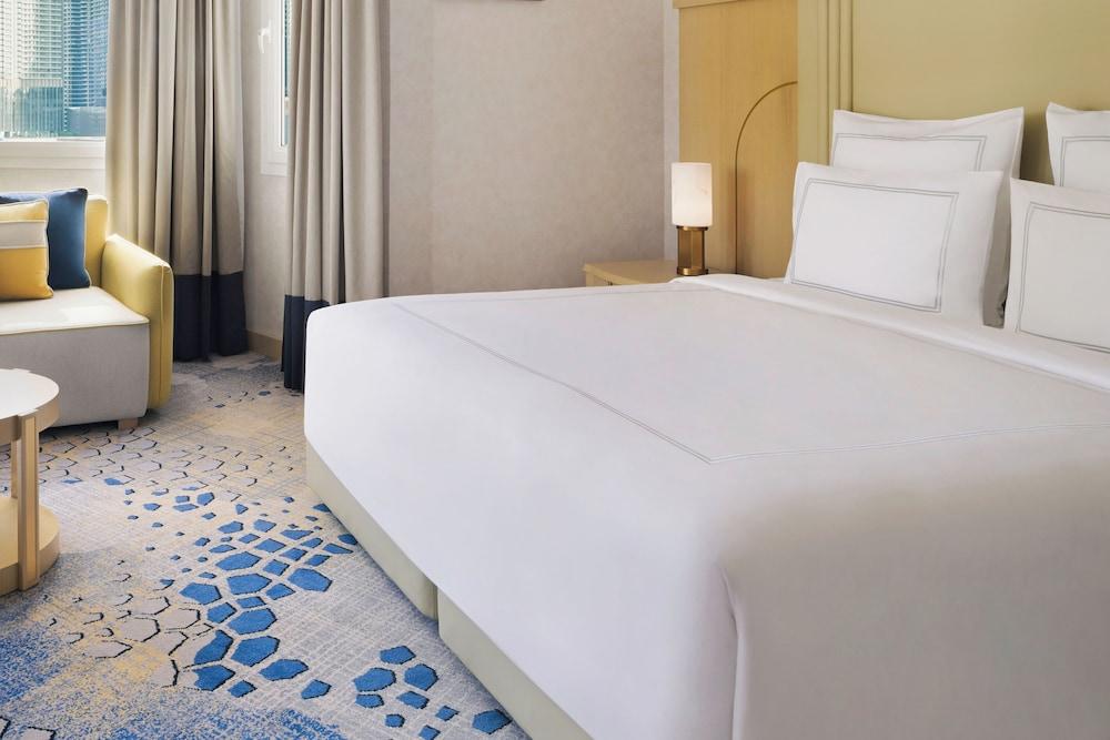 Swissotel Al Murooj Dubai — 6