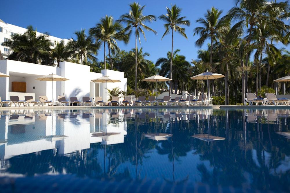 Krystal Vallarta 94389 — 10