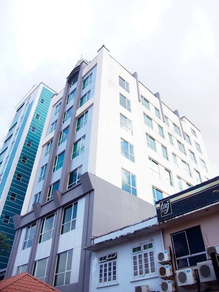 THE SWISS HOTEL APARTMENT(MB) 889075