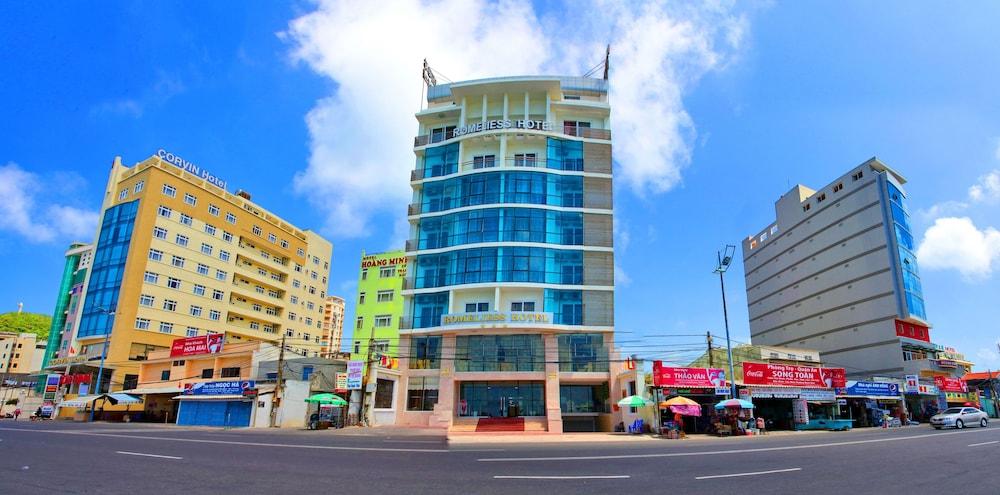 Romeliess Hotel — 3