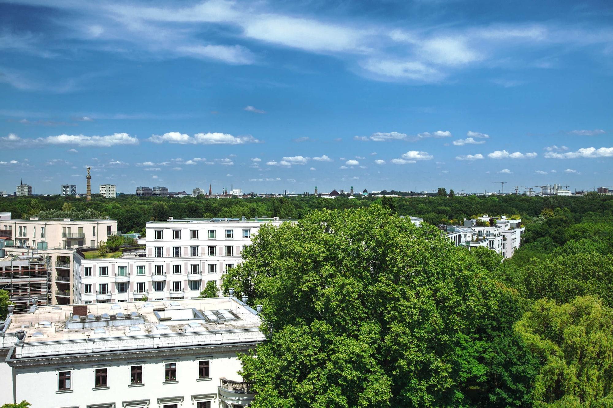 SHERATON BERLIN GRAND HOTEL ESPLANADE 7914 — 2