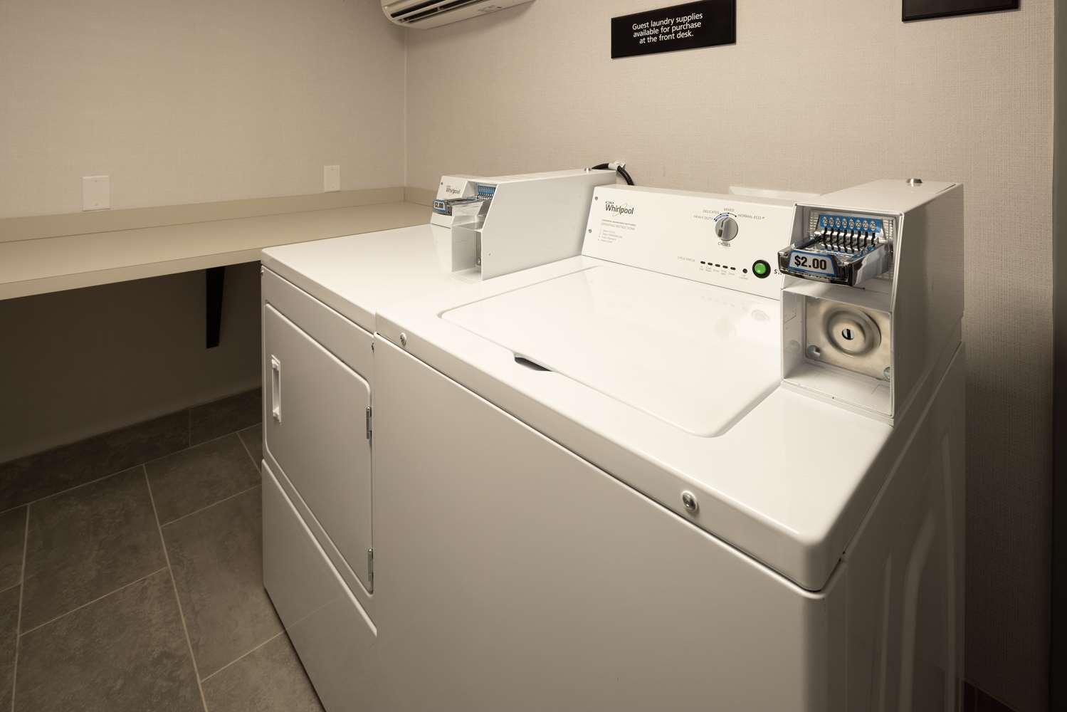 Hampton Inn Asheville-Tunnel Road — 10