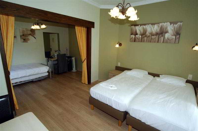 New Hotel de Lives — 6