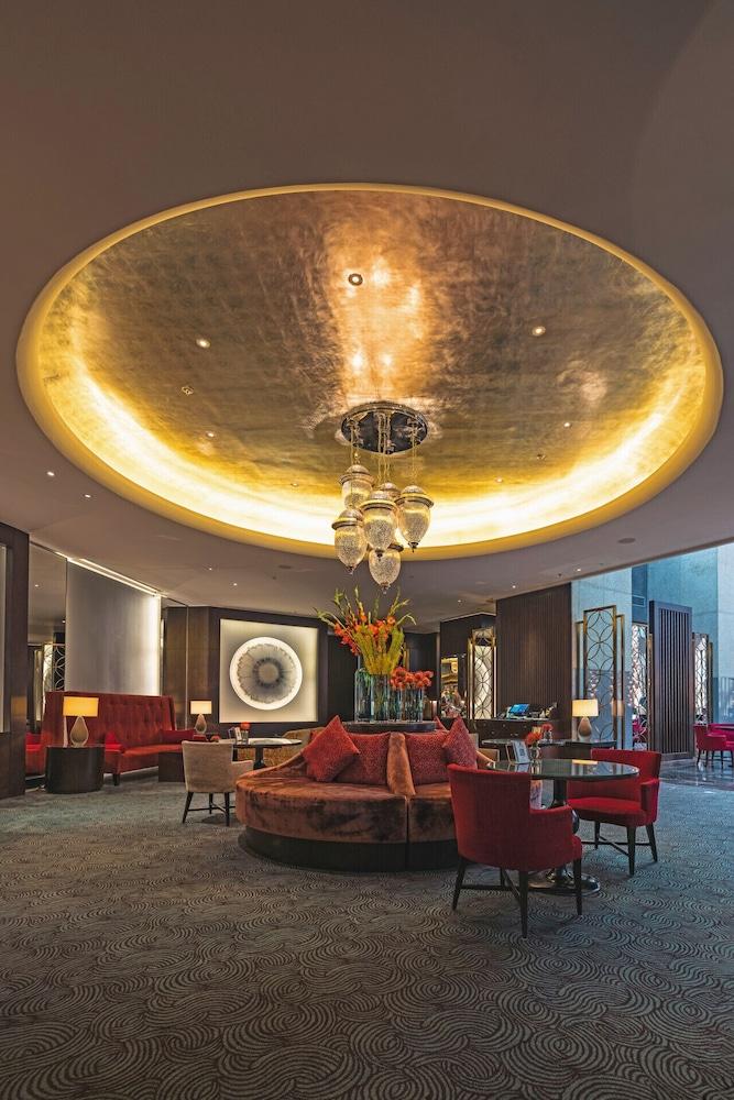 Four Seasons Hotel Riyadh at Kingdom Centre 22174 — 9