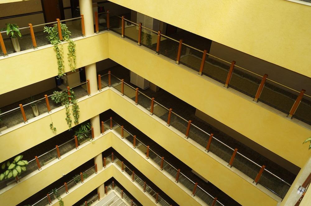 Grand Central Hotel — 8